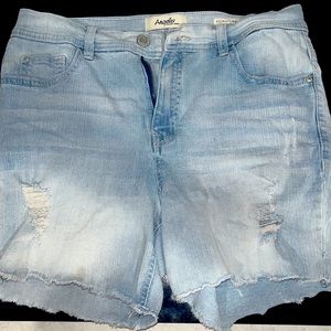 Angels Forever Young signature Retro Short size 10
